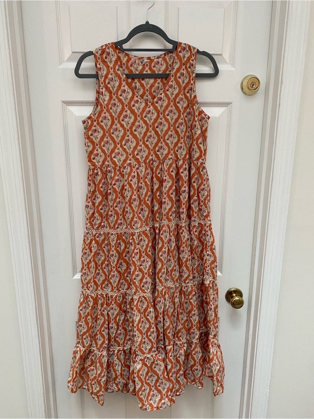 Sleeveless Pale Orange and Cream Print Tiered Maxi Dress - Medium